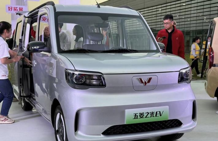 五菱之光v为什么停产 五菱之光v什么时候上市