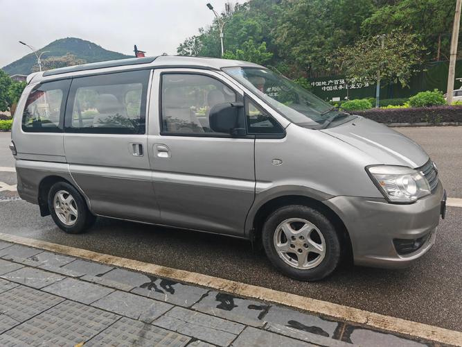 东风美智m3商务车报价(东风美智m3商务车报价及图片)