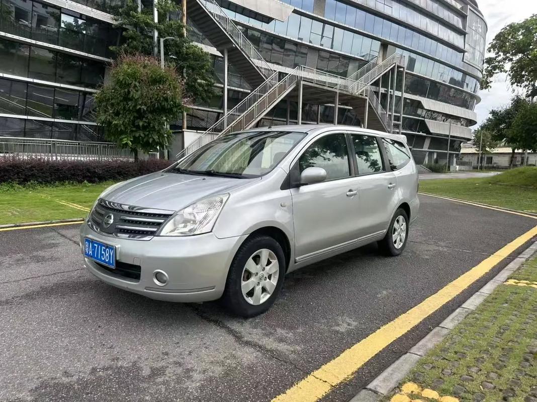 尼桑骏逸7座商务车图片／尼桑骏逸7座商务车价格