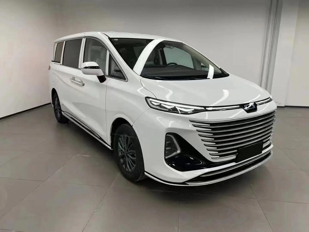 【一汽奔腾七座,一汽奔腾七座图片】