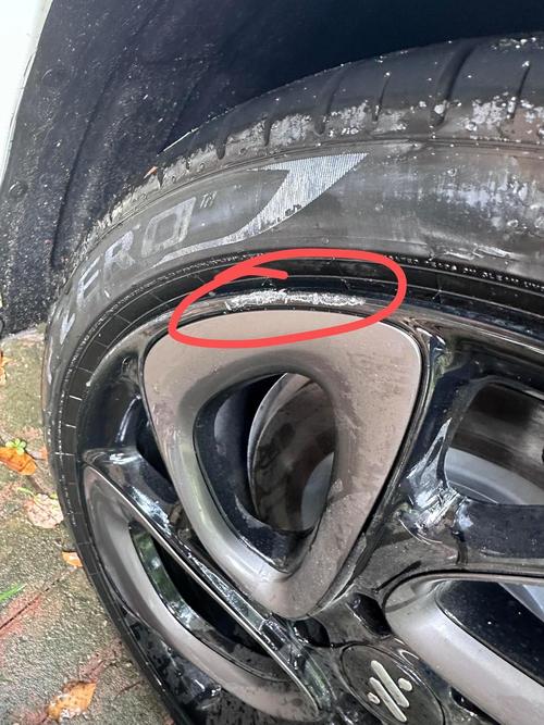 途虎养车轮毂修复多少钱 轮毂蹭到马路牙子修复